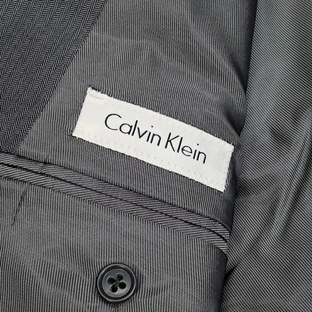 Calvin Klein Mens 2 Piece Suit 38L 30x32 Sharkskin Gray Herringbone Blazer Pant